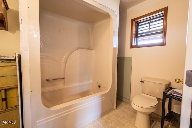 full bathroom with toilet