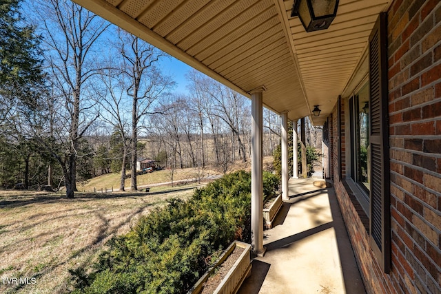 balcony featuring covered porch