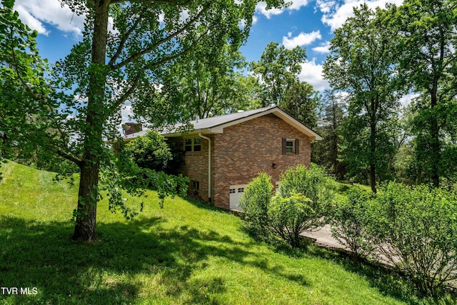 472 Harmony Rd, Jonesborough, TN 37659 - view of grassy yard with an attached garage