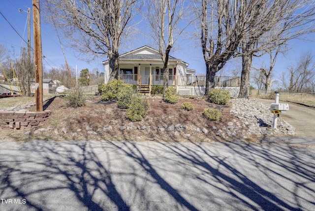 view of front facade featuring a porch