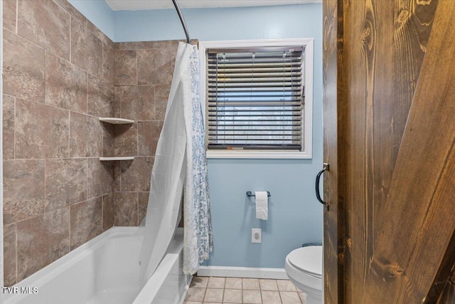 full bathroom featuring baseboards, shower / tub combo with curtain, toilet, and tile patterned floors