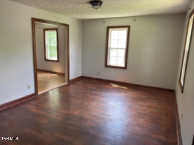 1310 E Chilhowie Ave, Johnson City, TN 37601 - photo 9
