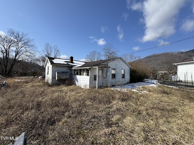 view of front of home