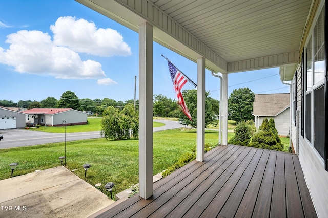 199 Douglas Chapel Rd, Jonesborough, TN 37659 - wooden terrace with a yard