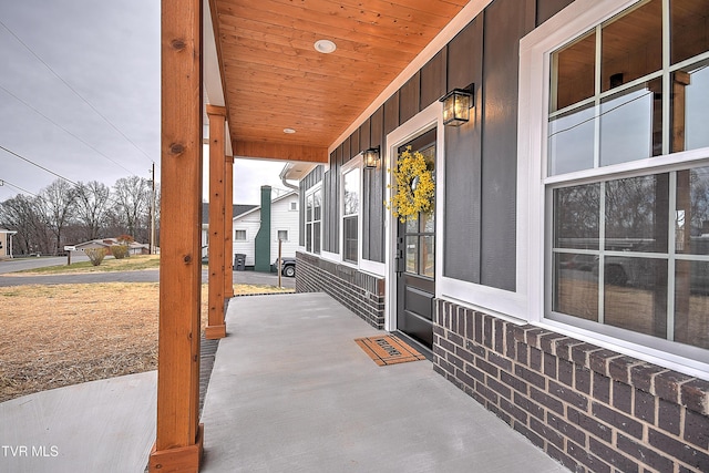 view of patio / terrace featuring covered porch