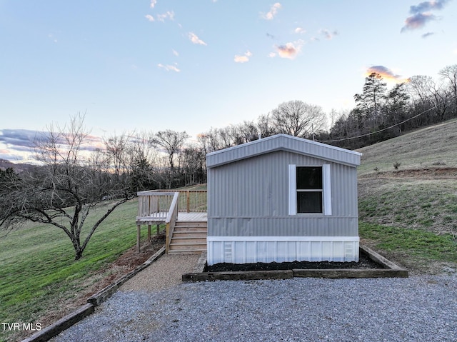 view of outdoor structure with an outdoor structure