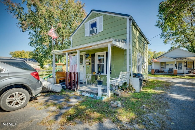 view of front of house with a porch