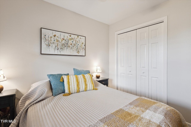 bedroom featuring a closet