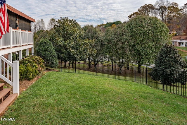 view of yard featuring fence