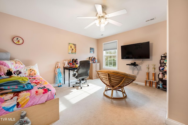 bedroom with carpet flooring, baseboards, visible vents, and a ceiling fan