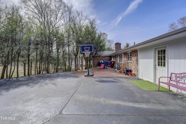 exterior space with driveway