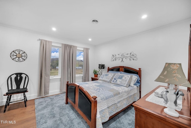 2256 Boones Creek Rd, Johnson City, TN 37615 - bedroom with light wood-style flooring, recessed lighting, visible vents, and baseboards