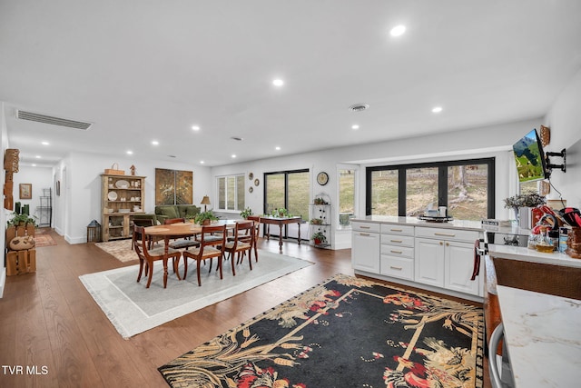 2256 Boones Creek Rd, Johnson City, TN 37615 - dining room featuring hardwood / wood-style floors, recessed lighting, and visible vents