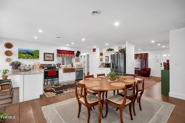 2256 Boones Creek Rd, Johnson City, TN 37615 - dining room with visible vents, recessed lighting, baseboards, and dark wood-style flooring