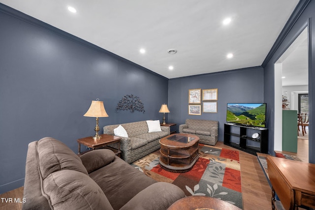 2256 Boones Creek Rd, Johnson City, TN 37615 - living area with recessed lighting, crown molding, and wood finished floors