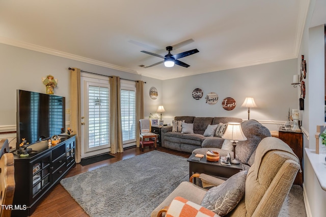 living area featuring crown molding, ceiling fan, and wood finished floors