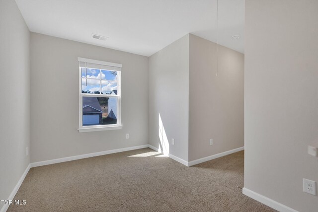 1123 Aspen Ter, Greeneville, TN 37745 - spare room with carpet floors, baseboards, and visible vents