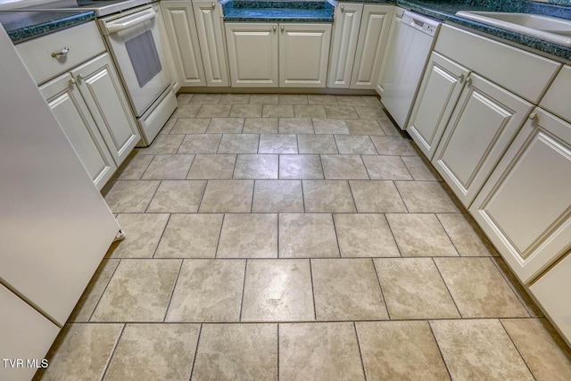 166 Clarksdale Cir, Rogersville, TN 37857 - photo 40