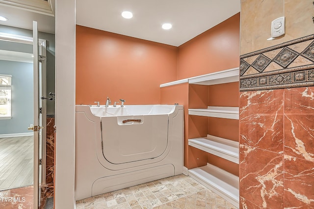 laundry room with washer / clothes dryer and recessed lighting