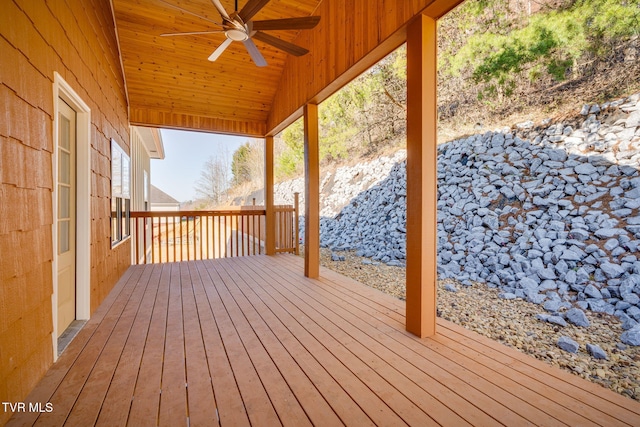 deck with ceiling fan