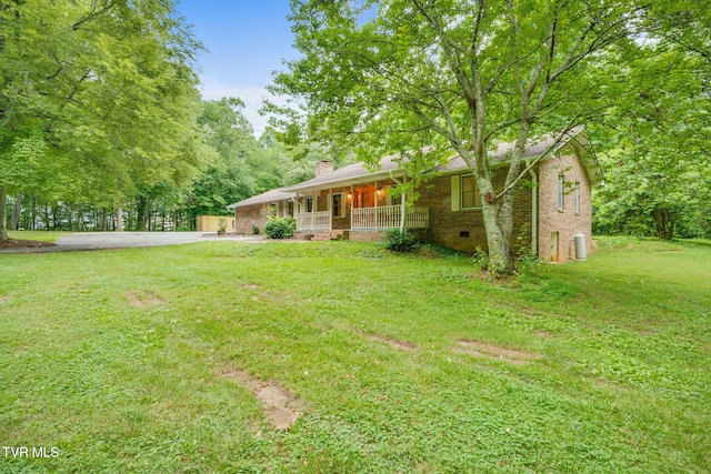 631 Bowmantown Rd, Telford, TN 37690 - view of green lawn with a porch