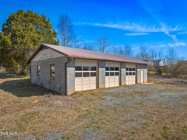 view of detached garage