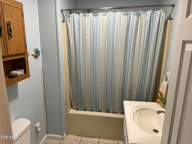 109 Chestnut St, Greeneville, TN 37745 - bathroom featuring tile patterned floors, vanity, toilet, and shower / bath combo with shower curtain