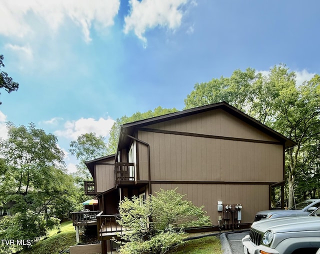 24204 Woodridge Cir Unit D, Bristol, VA 24202 - view of side of home with a deck