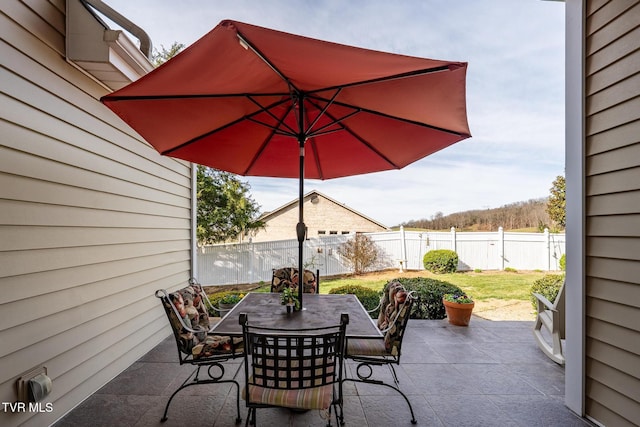 20324 Josh Allen Dr, Abingdon, VA 24211 - view of patio / terrace featuring outdoor dining space and a fenced backyard