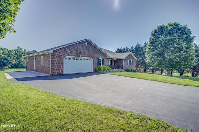 142 Laurel Acres Ct, Jonesborough, TN 37659 - ranch-style house with brick siding, driveway, an attached garage, and a front lawn
