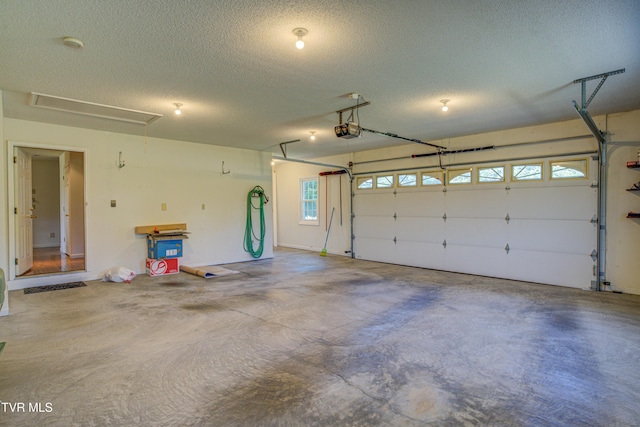142 Laurel Acres Ct, Jonesborough, TN 37659 - garage featuring a garage door opener