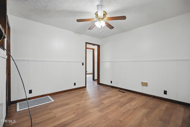 529 Hiwassee St, Mount Carmel, TN 37645 - photo 15