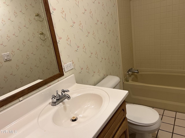 157 Power House Holw, Clintwood, VA 24228 - bathroom featuring bathing tub / shower combination, toilet, vanity, and wallpapered walls