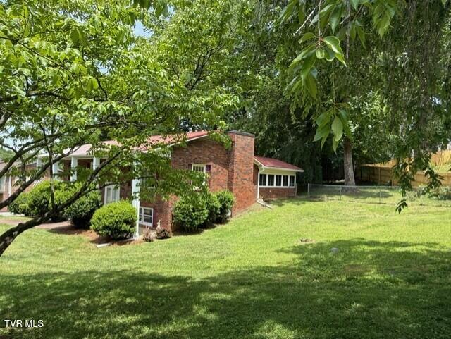 1209 Beechwood Dr, Johnson City, TN 37604 - view of yard
