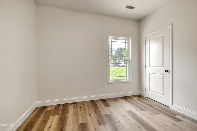 703 Swadley Rd, Johnson City, TN 37601 - unfurnished room featuring light wood-style flooring and baseboards