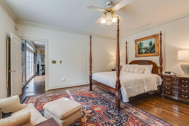 1221 Radcliffe Ave, Kingsport, TN 37664 - bedroom with crown molding, ceiling fan, and wood-type flooring