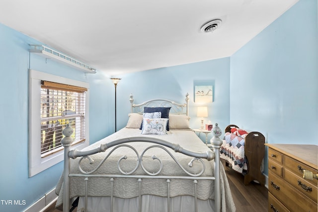 4245 Maplewood St, Kingsport, TN 37660 - bedroom featuring dark wood-style floors and visible vents