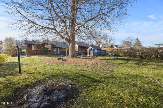 4245 Maplewood St, Kingsport, TN 37660 - view of yard