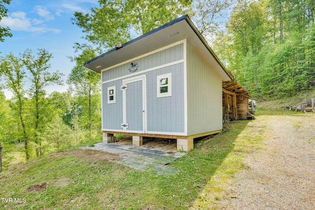 view of outbuilding