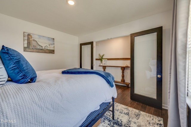 1205 Stamp Lodge Rd, Kingsport, TN 37660 - bedroom featuring wood finished floors