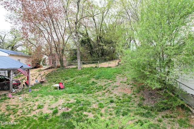 1416 Lynn Garden Dr, Kingsport, TN 37665 - view of yard featuring fence