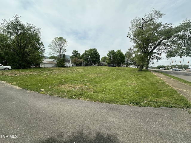 1401 W Stone Dr, Kingsport, TN 37660