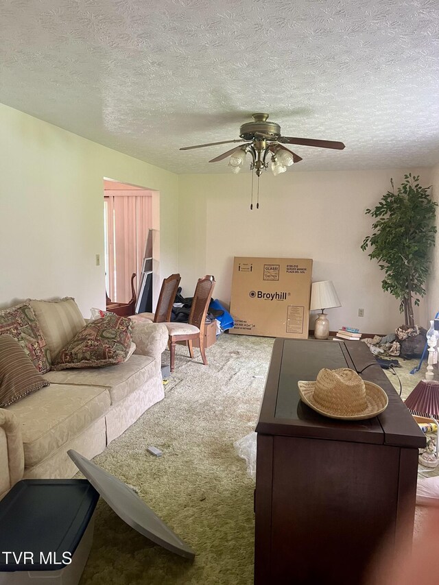 4235 Kiser Rd, Coeburn, VA 24230 - living room featuring a textured ceiling and ceiling fan
