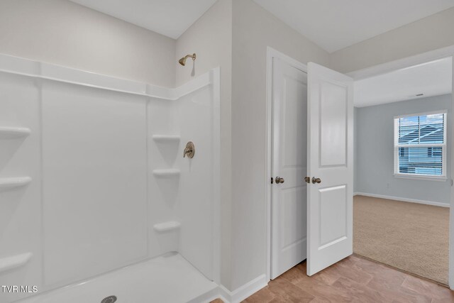 1122 Aspen Ter, Greeneville, TN 37745 - full bath with baseboards and a shower