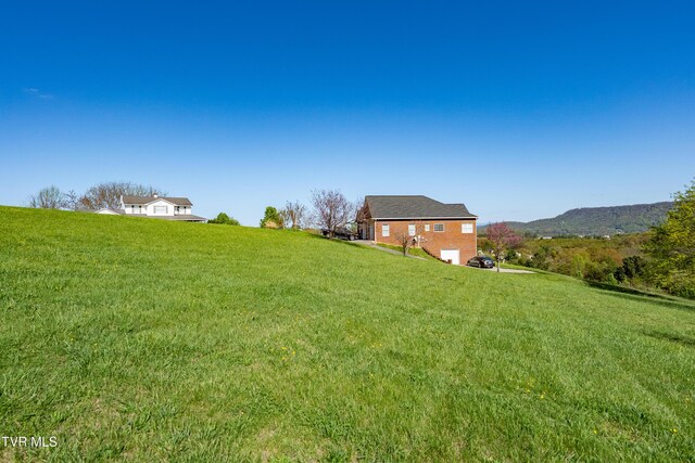 307 Carrie Cir, Mount Carmel, TN 37645 - photo 25