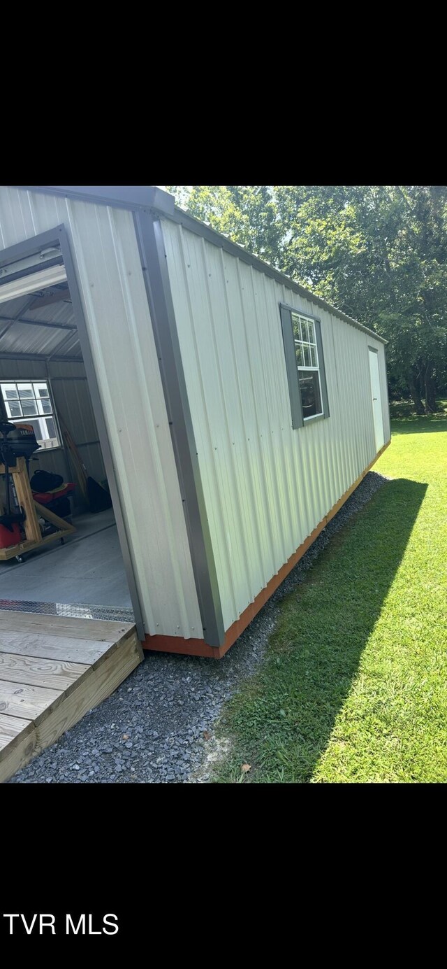 view of outbuilding