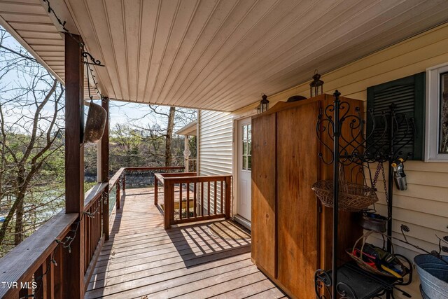 403 Deerlick Rd, Piney Flats, TN 37686 - view of wooden terrace
