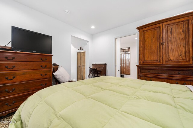 403 Deerlick Rd, Piney Flats, TN 37686 - bedroom featuring recessed lighting
