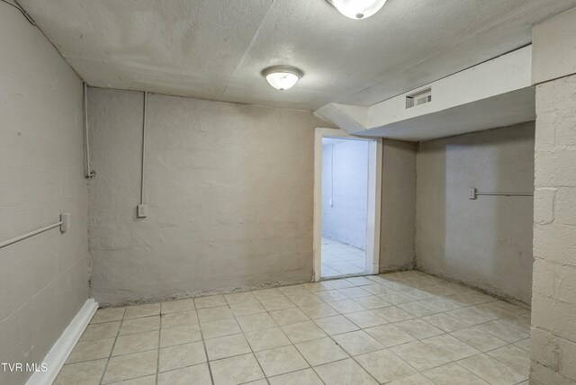 5744 Orebank Rd, Kingsport, TN 37664 - finished below grade area with visible vents and a textured ceiling