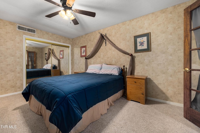 166 Lonesome Dove Ln, Elizabethton, TN 37643 - carpeted bedroom with wallpapered walls, visible vents, baseboards, and a ceiling fan